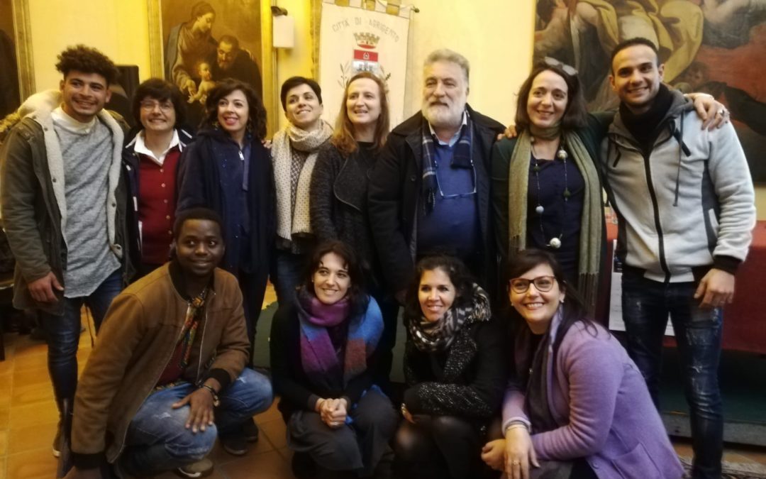 Condivisione di esperienze e la cartella sociale Harraga in Sicilia